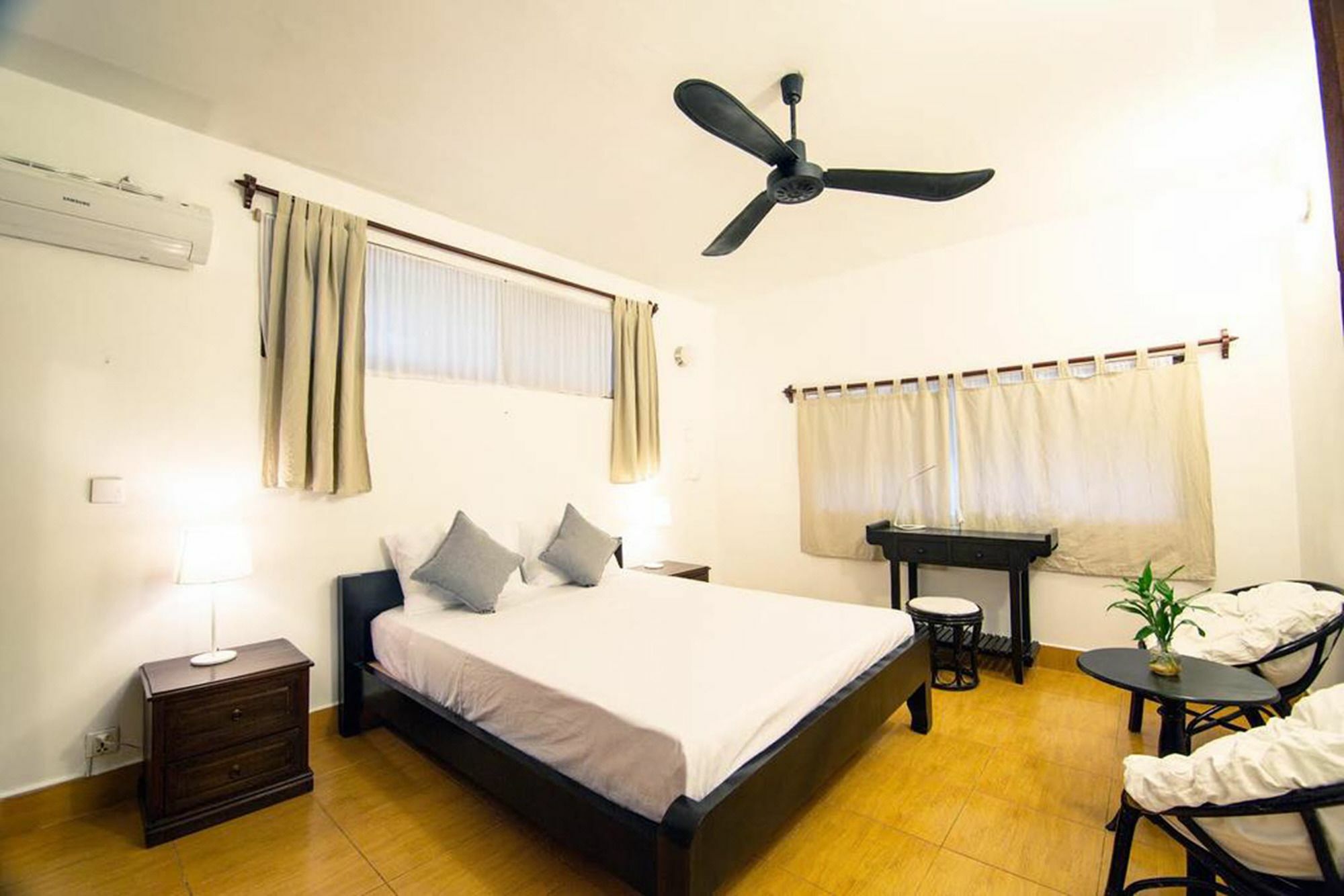Yk Art House Hotel